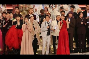 🎉📸✨有吉弘行、元AKB48大島優子＆指原莉乃との華やかスリーショット披露！紅白舞台裏の笑顔も満載