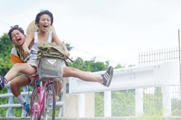 【映画解説】人生を変えたあの夏――貧しさと向き合い、支え合った少年たちの絆