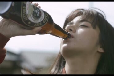 【池田エライザ】エライザちゃんの瓶を咥えて、豪快な飲みっぷり！