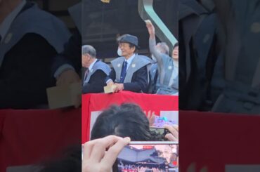 大國魂神社で菊池桃子さんが豆まきしてました。若い