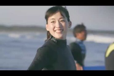 Haruka Ayase tries surfing - 綾瀬はるか サーフィンに挑戦
