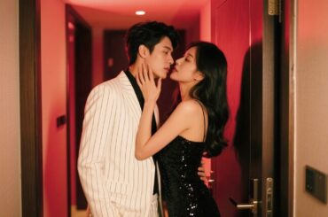 她遭算計失身帥哥，留小費跑路，怎知他是霍氏總裁！見那抹紅嗤笑，意猶未盡追上門 #Shortplay #English subtitles #Full version #Unedited