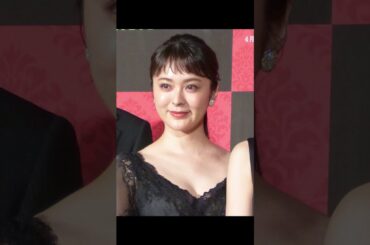 貫地谷しほりさん