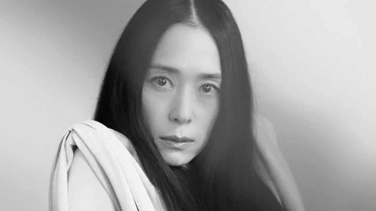 深津絵里、しなやかにエレガンスをまとう|ハーパーズ バザー(Harper’s BAZAAR)公式 深津絵里、しなやかにエレガンスをまとう|ハーパーズ バザー(Harper's BAZAAR)公式