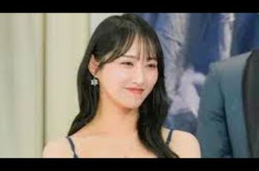 ＜元AKB48永尾まりや＞美デコルテ際立つ透け感ドレス姿でエレガントに　フリルやリボンで大人可愛く