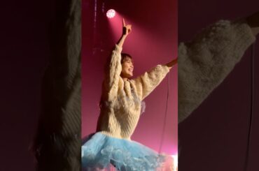 ツアー初日、大阪公演楽しかった🥹‼️来てくれたみんな、ありがと〜🥹🩵🩵🩵来れなかったみんなにもおすそわけ☺️✨あさって東京も楽しみ〜‼️#miwa #miwa15th