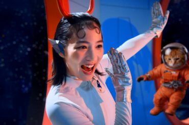 "宇宙人"のんが爆速配達！松重豊も仰天の無重力デリバリー　「ロケットナウ（Rocket Now）」新テレビCM