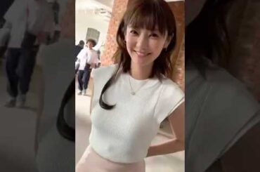 【倉科カナ、“素”が溢れたあの一瞬】  手でモザイク、いたずらな指先。