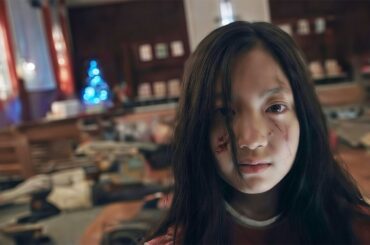 【衝撃の実話級】「天国の門」で起きた31人の大量虐殺。死の瞬間を予知する少女の過去と、政界を巻き込む黒幕の正体がヤバすぎる…【サスペンスミステリー】