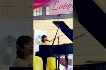 『☔雨☔/森高千里』〜🌧️ホテルロビーにしっとりと🌧️〜/YOSHIE