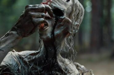 静かな町に突如現れた謎の怪物、人間の眼球だけを喰らう！スリラー・ファンタジー映画『Eye for an Eye（目には目を）』