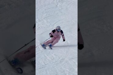 ダイナミックに鋭角なカービングターン！森田優香#shorts #carving #skiing