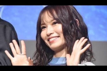 市川由衣、40歳とは思えない美しさ…プールで見せた“自然体の水着姿”が話題に✨#市川由衣 #戸次重幸 #女優 #水着ショット #プール写真 #美しすぎる #40代美女 #ママタレント #芸能ニュース