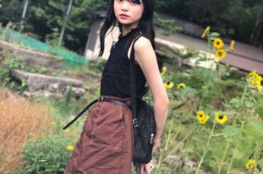 【画像】貧胸＞＞＞＞＞＞＞＞＞＞＞＞＞＞＞＞＞＞巨胸(笑)