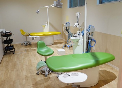 【悲報】診察中の女児の舌に陰部を乗せた歯科医（49）が再逮捕　静岡市