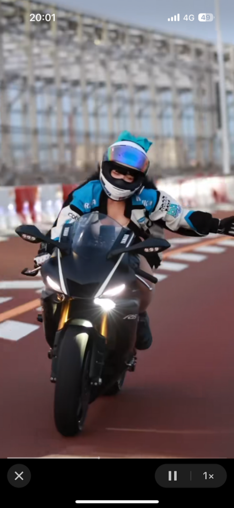 【動画】陰好みのバイク女子が見つかるｗｗｗｗｗｗｗｗｗｗｗ