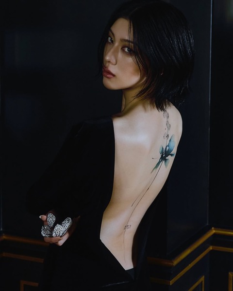 【画像】女優 三吉彩花さん、突然タトゥー公開wwwwwwwwwwwwwwwwwwwwwwww