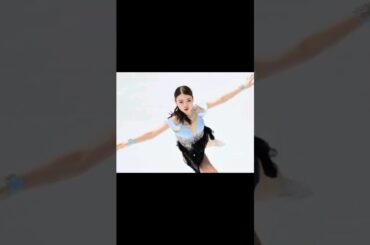 紀平梨花、肩出しオフショルの黒ニットで...笑顔にキュン　「めっちゃ可愛すぎる～！」「大人っぽくてかわいい」 #呪術廻戦