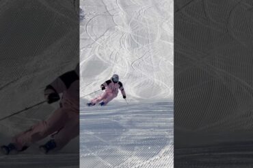 天然雪極上圧雪バーンでのカービングは最高！森田優香#shorts #ski #carving