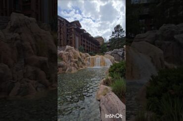 山岳ロッジ風のディズニー•ウィルダネス•ロッジ/Disney's Wilderness Lodge