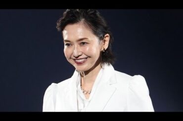 64歳の奇跡…✨賀来千香子が魅せた“伝説ランウェイ”の真実#賀来千香子 #JJ50周年 #ランウェイ #美の秘訣 #大人の魅力 #奇跡の64歳 #ファッションイベント #伝説モデル #日本の女優