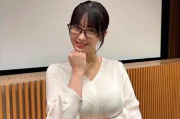 【画像】AIじゃないにAIと疑われる爆乳美人wwwwwwwwwwww