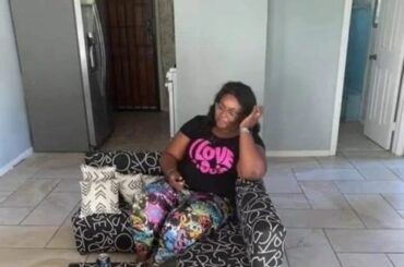 【画像】TEMUのソファー（990円）wwwwwwwwwwwwwwwwwwwww