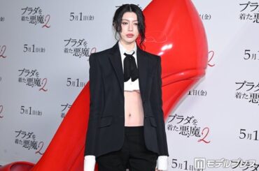 【画像】女優さん、服の丈を間違えて下乳が見えるｗｗｗｗｗｗｗｗｗｗｗｗｗｗｗｗｗｗ