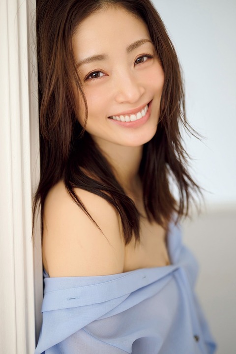 【画像】令和最新版・上戸彩(40)ｗｗｗｗｗｗｗｗｗ