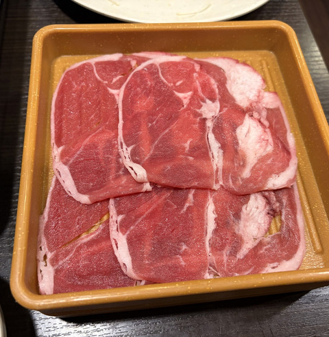 【画像】しゃぶ葉、謝罪した翌日の肉がこちらwwwwwwwwwwwwwwwwwwwww