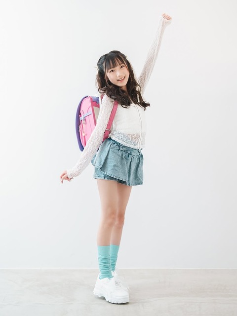 【画像】この子のローキックをみぞおちに12発くらって立ってられたらエッチ