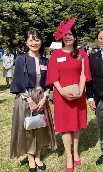 【激報】小野田紀美（35）さん、とんでもない格好で園遊会に出かけてしまう （※画像あり）