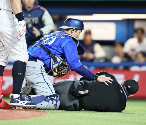 バット直撃の川上拓斗球審（30）　一般病棟に移るも意識は戻らず