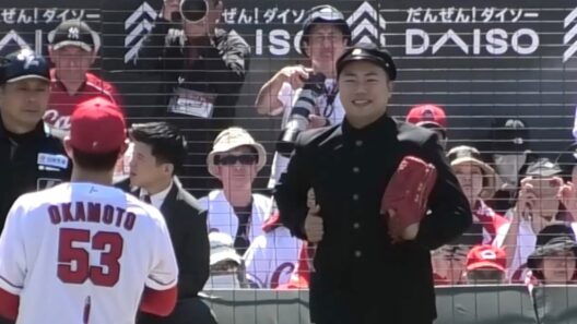 お笑い芸人 ハナコ岡部大さんの始球式！ノーバン投球に拍手喝采！広島カープvsヤクルトスワローズ 2026年5月9日
