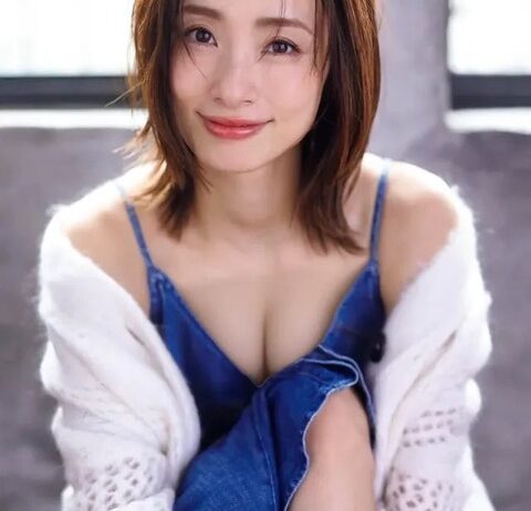 【画像】令和最新版・上戸彩(40)wwwwwwwwww