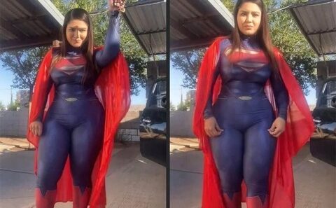 【画像】女教師、学校のイベントでコスプレをしたら一部の保護者からクレームが入ってしまう🏫
