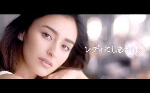 長谷川潤 : マキアージュ・ドラマティックパウダリーUV (201502)