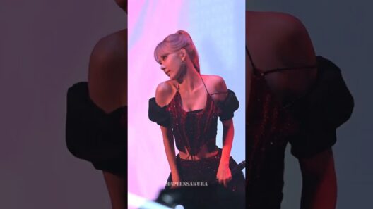 260712 Do what you want #SAKURA #사쿠라 #宮脇咲良 #LE_SSERAFIM #르세라핌 #fancam #직캠 #PUREFLOW #Creatures