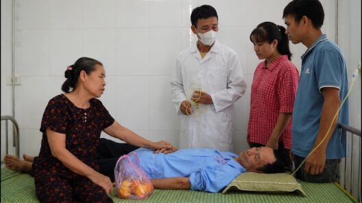 Mr. Dai's wife felt remorse and went to the hospital to apologize to her husband.