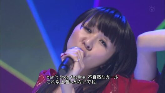 Perfume - Fushizen Na Girl 不自然なガール Live 2010.04.24