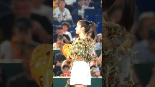 橋本環奈キングダム始球式！