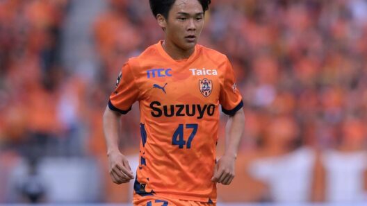 嶋本悠大が“置き土産”の決勝ゴール! 清水が福岡を下して今季J1ホーム初白星 - gekisaka.jp