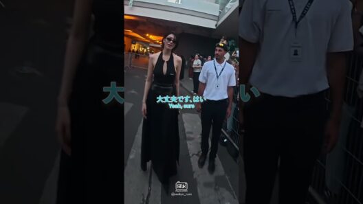 三吉彩花さんをVETEMENTSのショー会場で撮らせていただきました🎅📸🇫🇷　AyakaMiyshiVETEMENTSparisfashinweekストリートスナップ